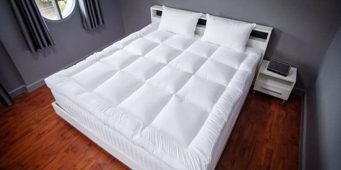 The pros and cons of mattress topper