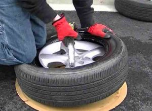 10 Ways to Change a Tyre on Your Own